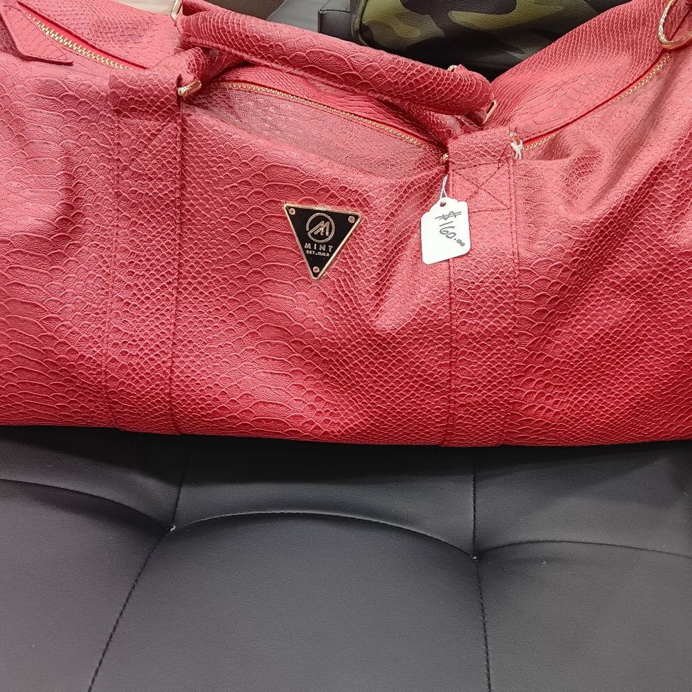 Duffle bag - Picture 2 of 2